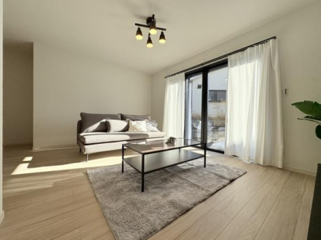 �_�ސ쌧���l�s��q�搙�c8���ڂ̐V�z��ˌ��Ẵ��r���O