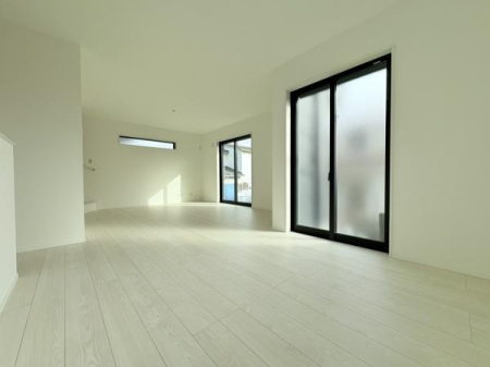 �_�ސ쌧���l�s�`��擌�i�J3���ڂ̐V�z��ˌ��Ẵ��r���O