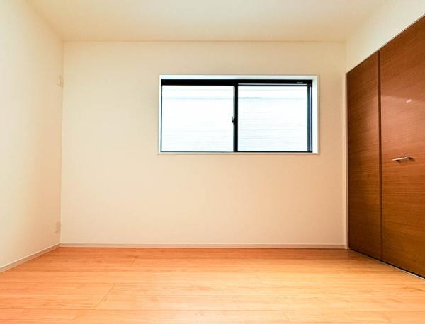 �_�ސ쌧���q�s���R8���ڂ̐V�z��ˌ��Ă̗m��