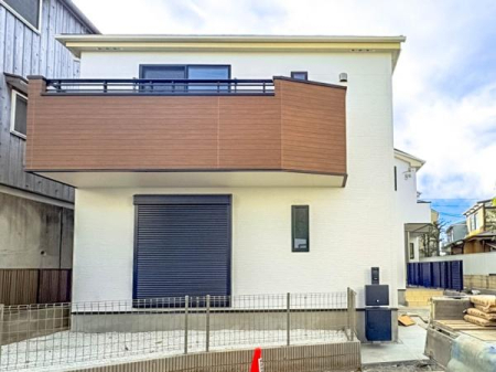 �_�ސ쌧���q�s���R8���ڂ̐V�z��ˌ��Ă̑O�ʓ��H�܂ތ��n�ʐ^