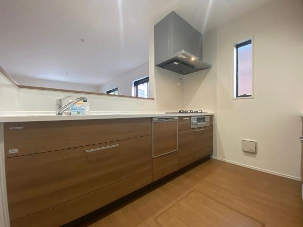 �_�ސ쌧����s�ғ�������1���ڂ̐V�z��ˌ��ẴL�b�`��