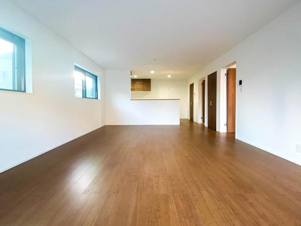 �_�ސ쌧����s�ғ�������1���ڂ̐V�z��ˌ��Ẵ��r���O