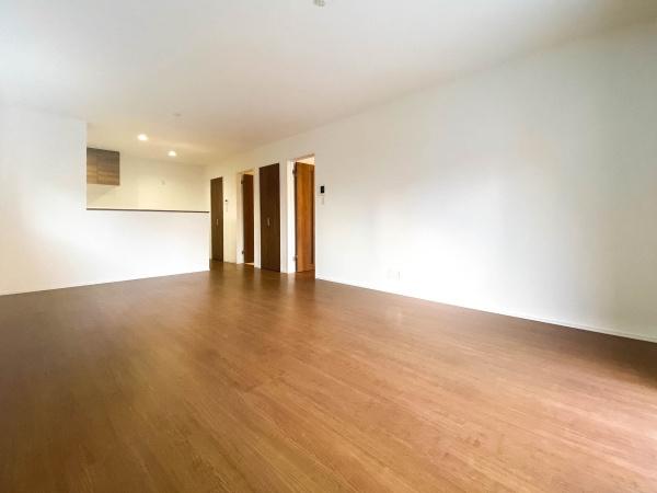 �_�ސ쌧����s�ғ�������1���ڂ̐V�z��ˌ��Ẵ��r���O