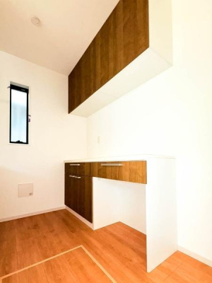 �_�ސ쌧���q�s���R8���ڂ̐V�z��ˌ��ẴL�b�`��