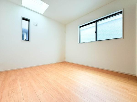 �_�ސ쌧���q�s���R8���ڂ̐V�z��ˌ��Ă̗m��