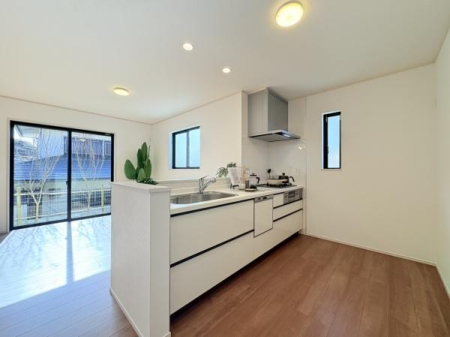 �_�ސ쌧���l�s�h�揯��5���ڂ̐V�z��ˌ��ẴL�b�`��