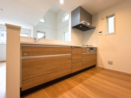 �_�ސ쌧���l�s���i�c��2���ڂ̐V�z��ˌ��ẴL�b�`��