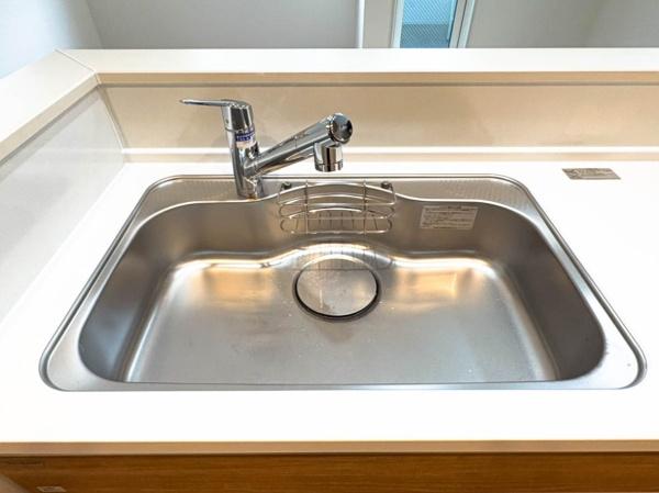 �_�ސ쌧���l�s���i�c��2���ڂ̐V�z��ˌ��ẴL�b�`��