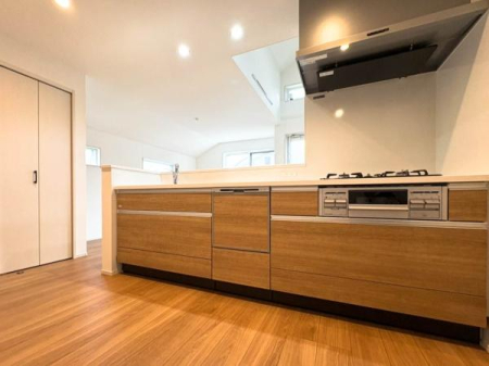 �_�ސ쌧���l�s���i�c��2���ڂ̐V�z��ˌ��ẴL�b�`��