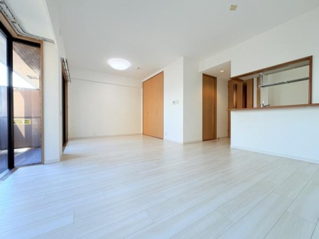 �_�ސ쌧���l�s�����Ԓ�1���ڂ̒��Ã}���V�����̃��r���O