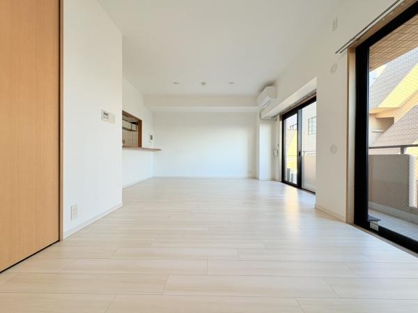 �_�ސ쌧���l�s�����Ԓ�1���ڂ̒��Ã}���V�����̃��r���O