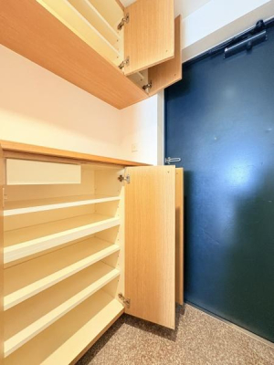 �_�ސ쌧���l�s�����Ԓ�1���ڂ̒��Ã}���V�����̃��r���O