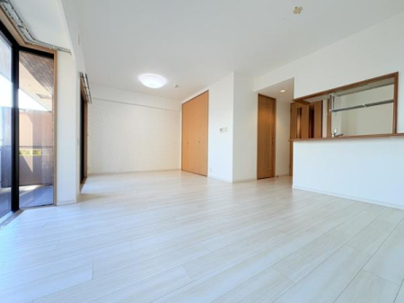 �_�ސ쌧���l�s�����Ԓ�1���ڂ̒��Ã}���V�����̃��r���O