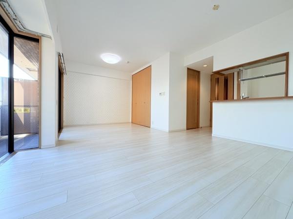 �_�ސ쌧���l�s�����Ԓ�1���ڂ̒��Ã}���V�����̃��r���O