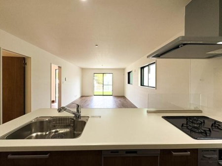 �_�ސ쌧���l�s�`���`���6���ڂ̐V�z��ˌ��Ẵ��r���O