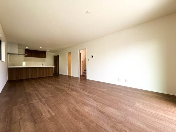 �_�ސ쌧���l�s�`���`���6���ڂ̐V�z��ˌ��Ẵ��r���O