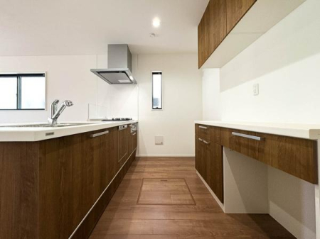 �_�ސ쌧���l�s�`���`���6���ڂ̐V�z��ˌ��ẴL�b�`��