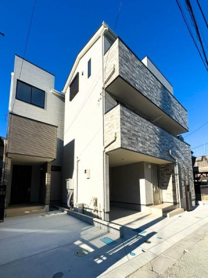 �_�ސ쌧���q�s���z4���ڂ̐V�z��ˌ��Ă̑O�ʓ��H�܂ތ��n�ʐ^