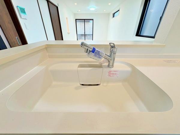 �_�ސ쌧����s�����C��7���ڂ̐V�z��ˌ��Ă̗���