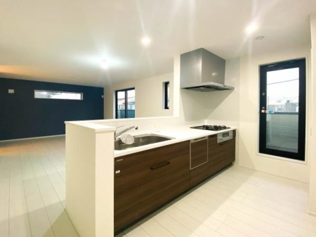 �_�ސ쌧���q�s���z4���ڂ̐V�z��ˌ��ẴL�b�`��