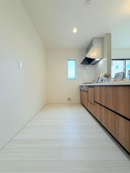 �_�ސ쌧���s�K�揬������4���ڂ̐V�z��ˌ��ẴL�b�`��