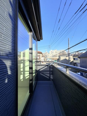 �_�ސ쌧���s�{�O����{��2���ڂ̐V�z��ˌ��Ẵo���R�j�[