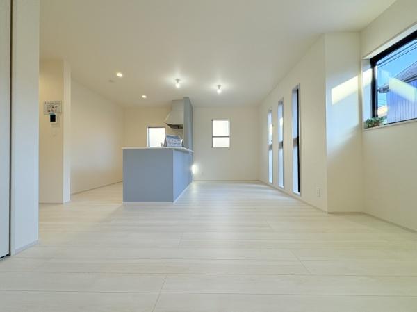 �_�ސ쌧���s�{�O����{��2���ڂ̐V�z��ˌ��Ẵ��r���O