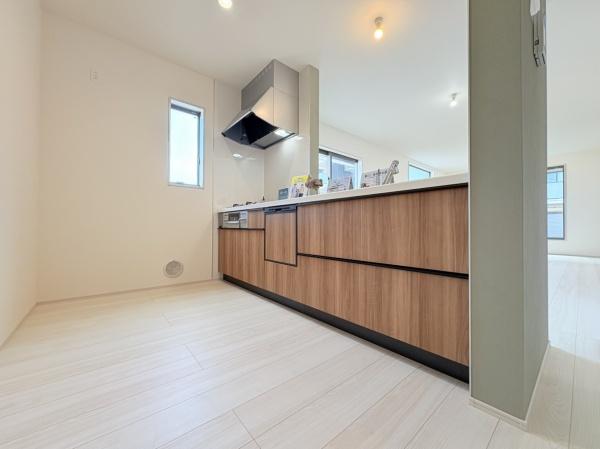 �_�ސ쌧���s�K�揬������4���ڂ̐V�z��ˌ��ẴL�b�`��