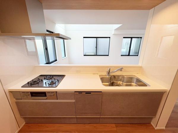 �_�ސ쌧����s�����_��3���ڂ̐V�z��ˌ��ẴL�b�`��