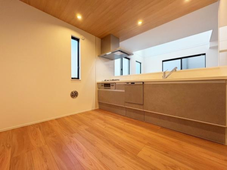 �_�ސ쌧����s�����_��3���ڂ̐V�z��ˌ��ẴL�b�`��