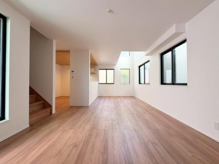 �_�ސ쌧����s�����_��3���ڂ̐V�z��ˌ��Ẵ��r���O