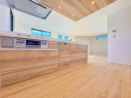 �_�ސ쌧����s�����_��3���ڂ̐V�z��ˌ��ẴL�b�`��