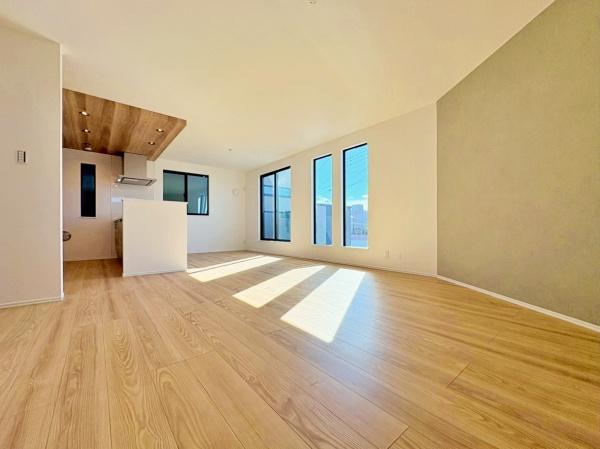 �_�ސ쌧����s�����_��3���ڂ̐V�z��ˌ��Ẵ��r���O