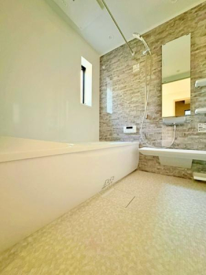 �_�ސ쌧����s�����_��3���ڂ̐V�z��ˌ��Ă̗���