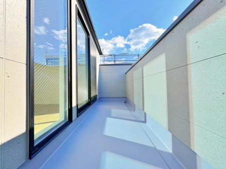 �_�ސ쌧����s�����_��3���ڂ̐V�z��ˌ��Ẵo���R�j�[