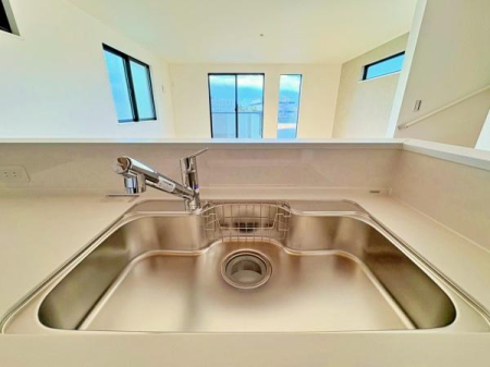 �_�ސ쌧����s�����_��3���ڂ̐V�z��ˌ��ẴL�b�`��