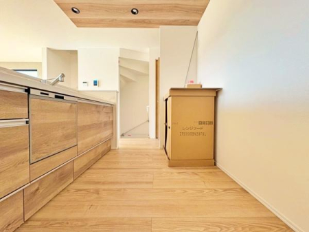 �_�ސ쌧����s�����_��3���ڂ̐V�z��ˌ��ẴL�b�`��