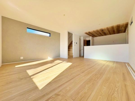 �_�ސ쌧����s�����_��3���ڂ̐V�z��ˌ��Ẵ��r���O