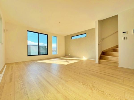 �_�ސ쌧����s�����_��3���ڂ̐V�z��ˌ��Ẵ��r���O