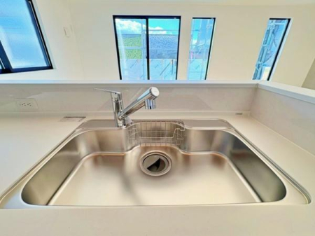 �_�ސ쌧����s�����_��3���ڂ̐V�z��ˌ��ẴL�b�`��