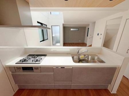 �_�ސ쌧����s�����_��3���ڂ̐V�z��ˌ��ẴL�b�`��