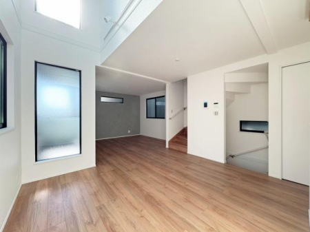 �_�ސ쌧����s�����_��3���ڂ̐V�z��ˌ��Ẵ��r���O