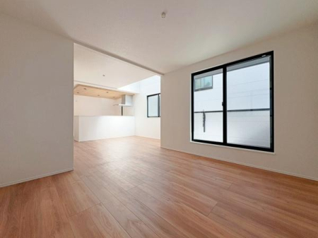 �_�ސ쌧����s�����_��3���ڂ̐V�z��ˌ��Ẵ��r���O