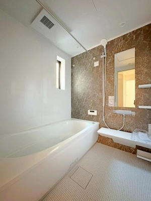 �_�ސ쌧����s�����_��3���ڂ̐V�z��ˌ��Ă̗���