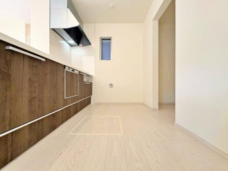 �_�ސ쌧���l�s����捂�M��2���ڂ̐V�z��ˌ��ẴL�b�`��