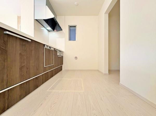 �_�ސ쌧���l�s����捂�M��2���ڂ̐V�z��ˌ��ẴL�b�`��