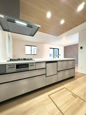 �_�ސ쌧���l�s�t��`�c��5���ڂ̐V�z��ˌ��ẴL�b�`��