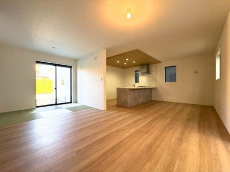 �_�ސ쌧���l�s�t��`�c��5���ڂ̐V�z��ˌ��Ẵ��r���O