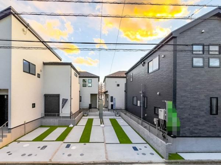 �_�ސ쌧���l�s�t��`�c��5���ڂ̐V�z��ˌ��Ă̕����ϊX���ݎʐ^