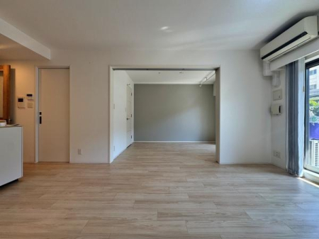 �_�ސ쌧����s�얼�̒��Ã}���V�����̃��r���O